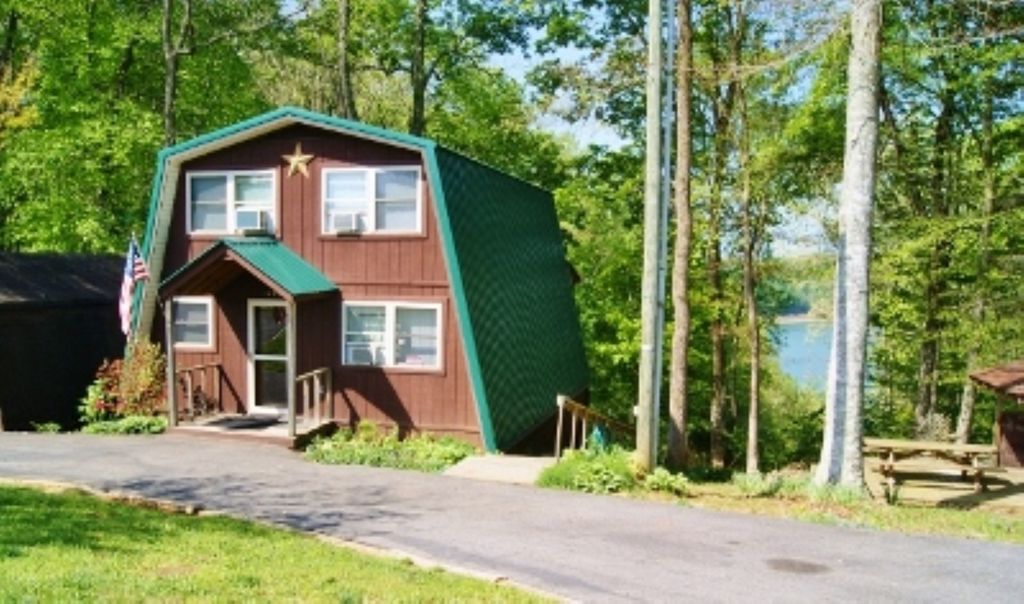 Cabin On Cumberland